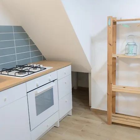 Hegyestu-laba Vendeghaz Zánka