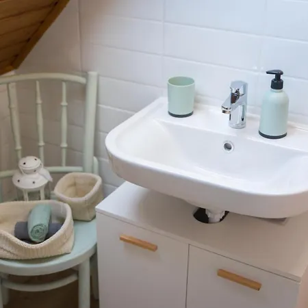 Hegyestu-laba Vendeghaz 펜션 Zánka